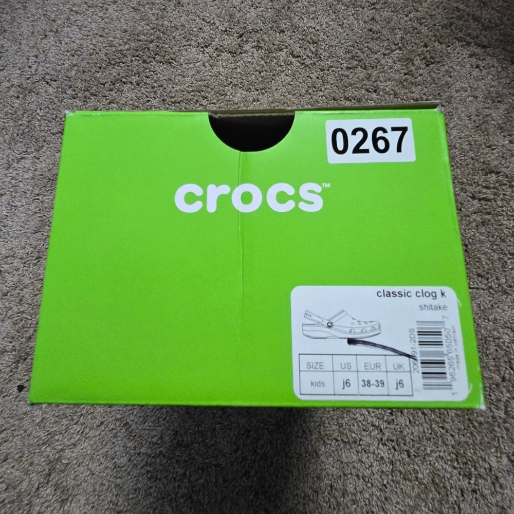 Crocs Classic Clog Kids J6 Women 8 Shiitake Beige New With Tags slip on shoe - Picture 2 of 6